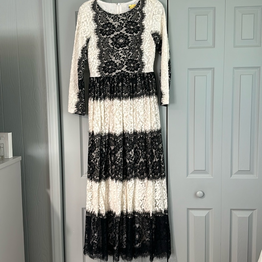 Dainty Jewell Maxi Dress